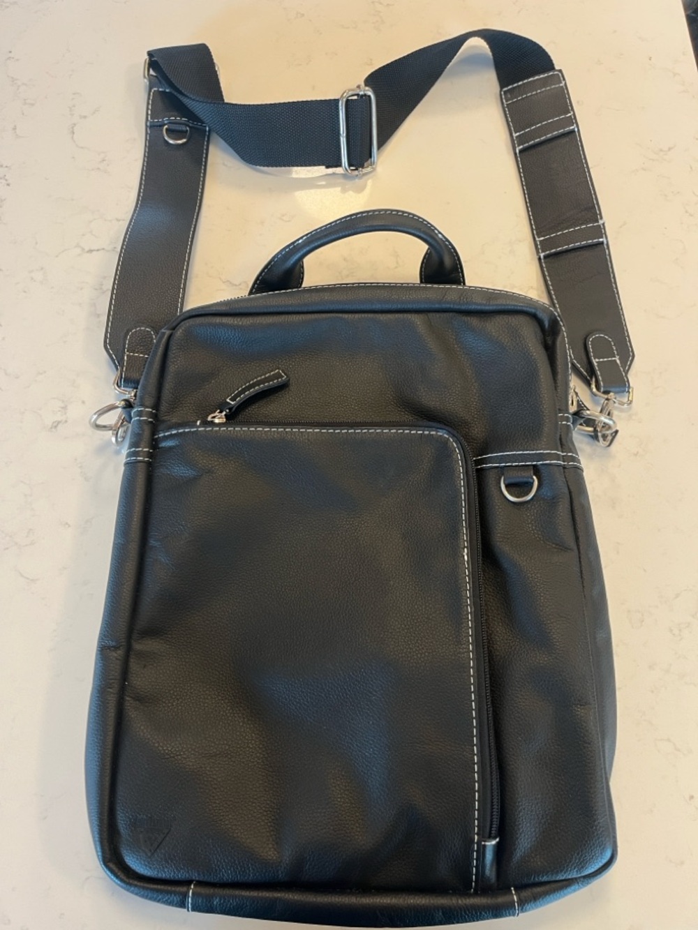 NWOT FLUEVOG NASHUA Black Leather Cross-Body laptop bag